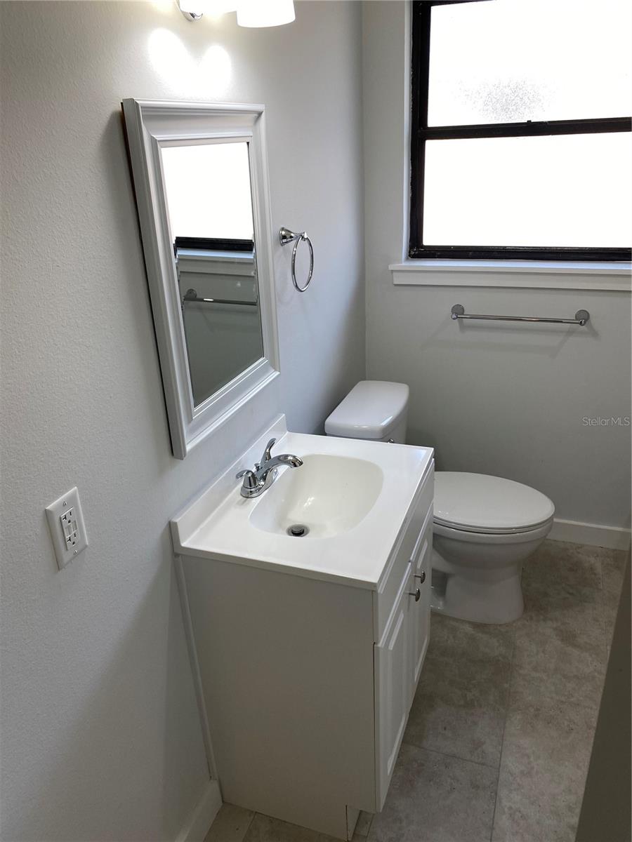 Image 20 of 29 For 727 27th Avenue S