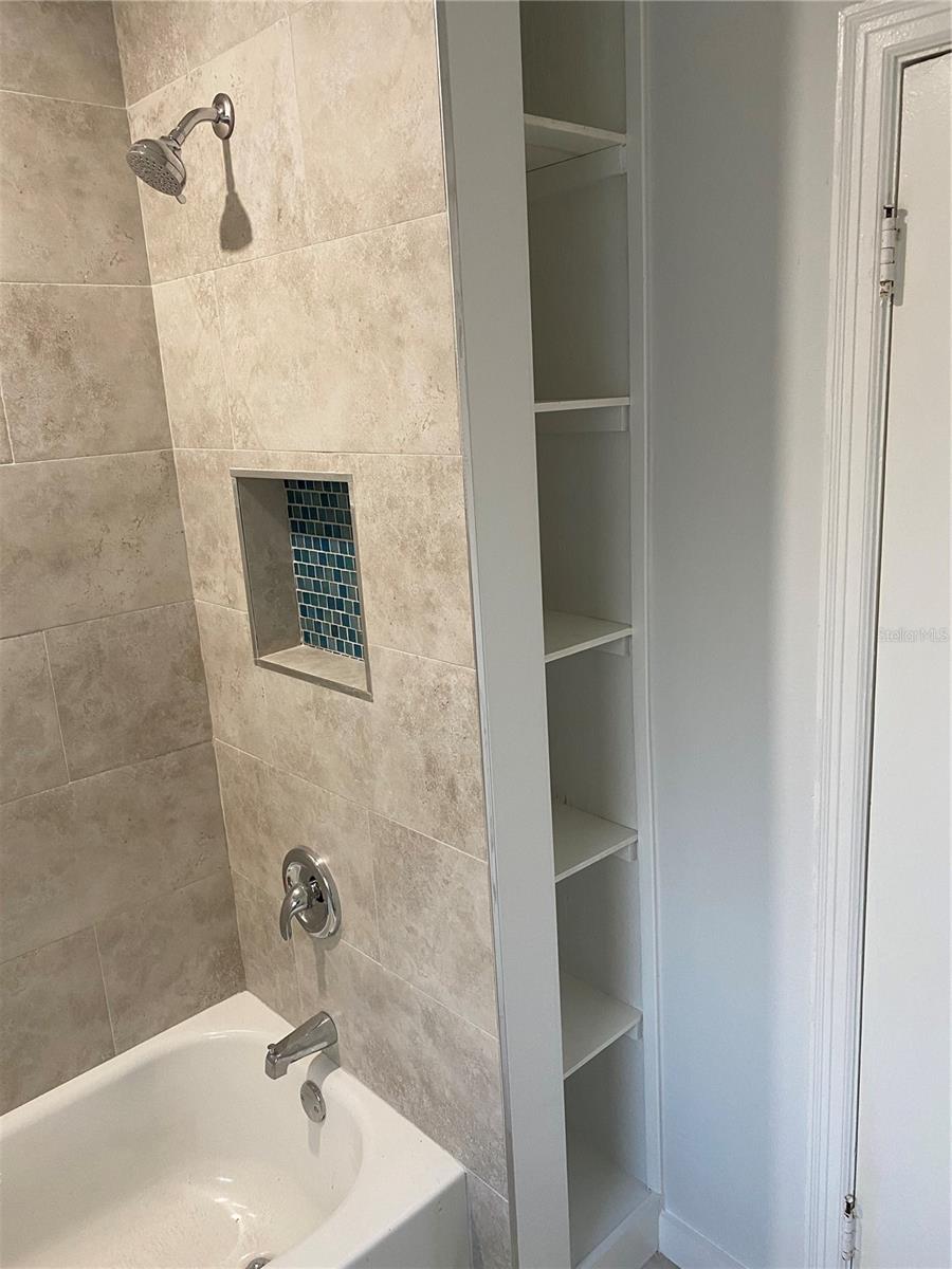 Image 23 of 29 For 727 27th Avenue S