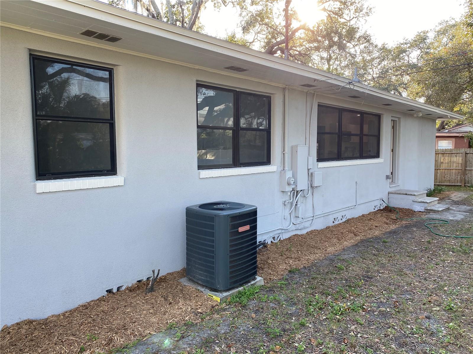 Image 26 of 29 For 727 27th Avenue S