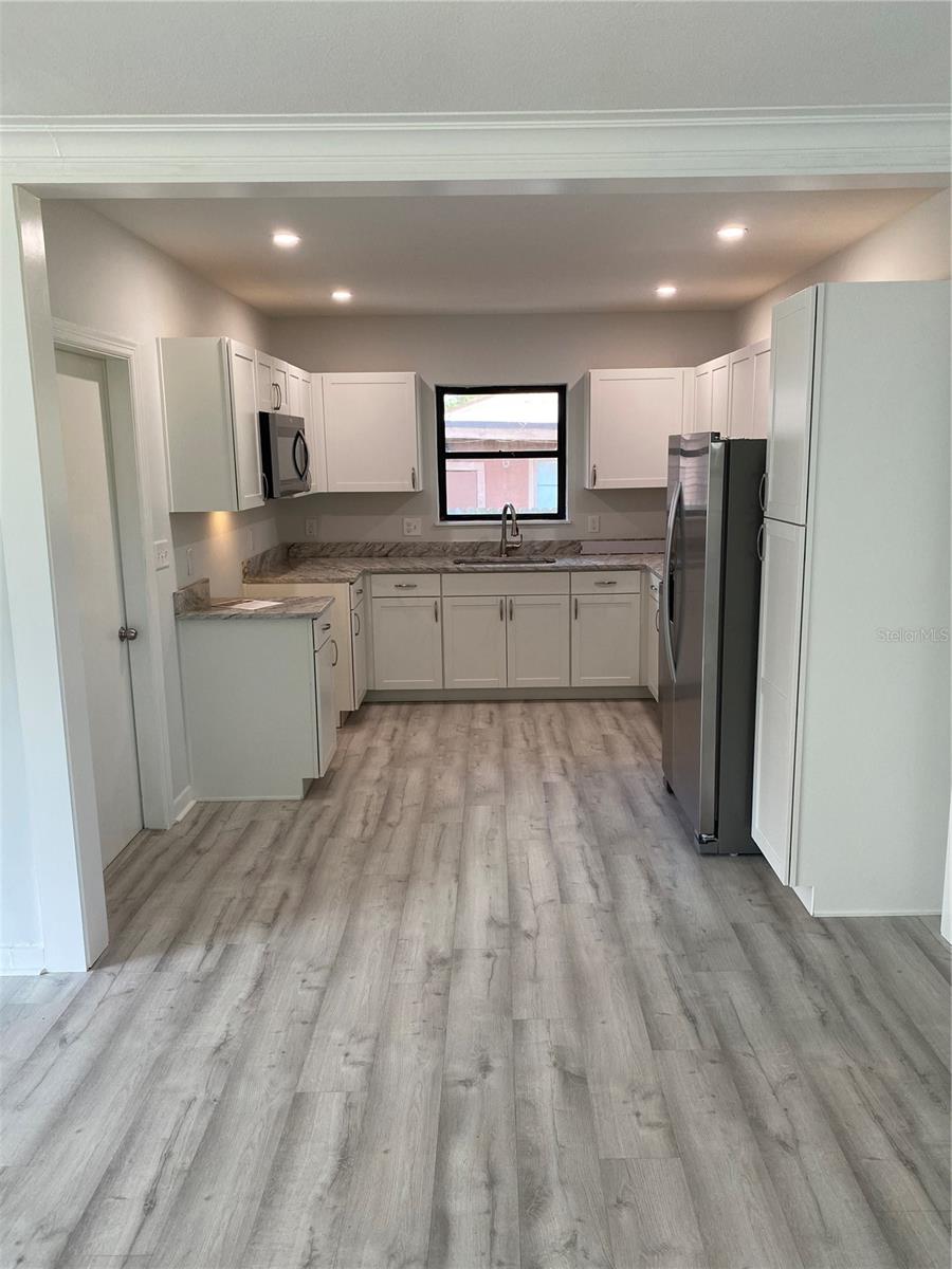 Image 9 of 29 For 727 27th Avenue S