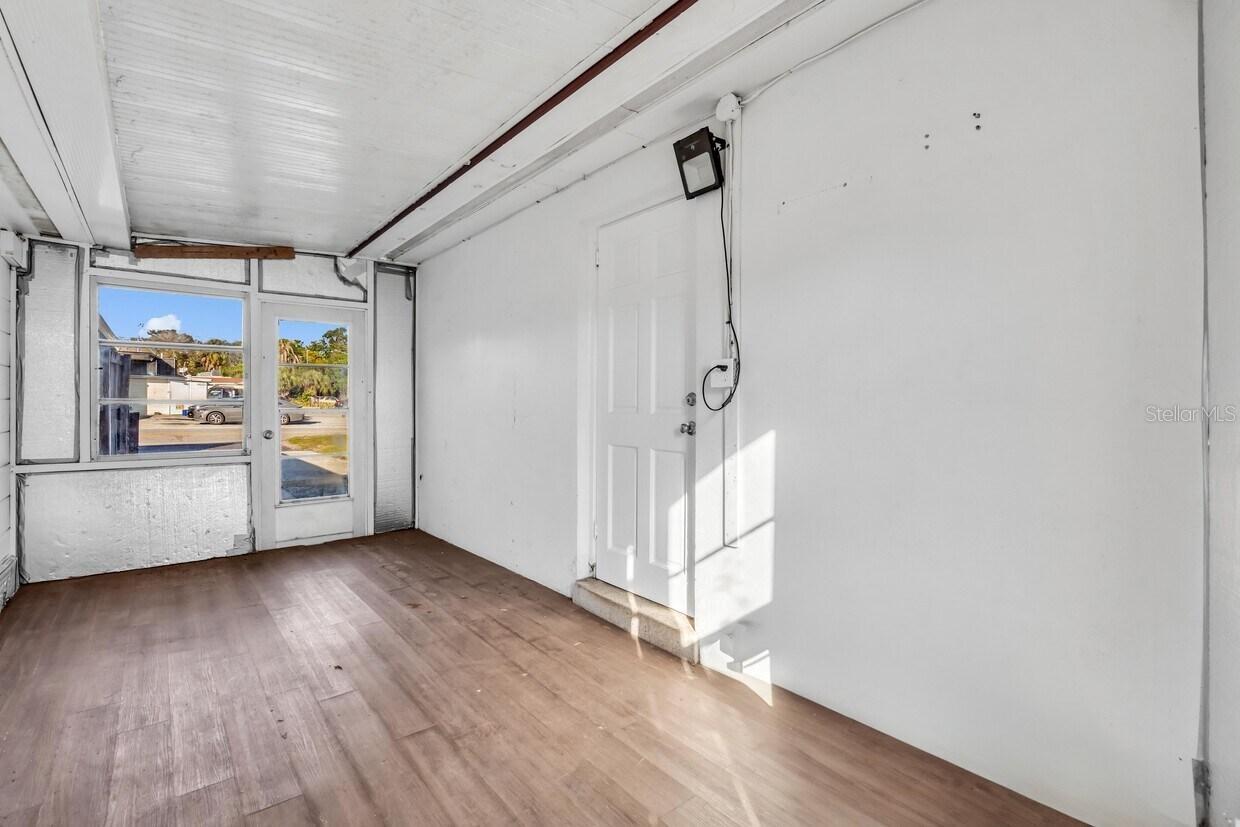 Listing photo id 22 for 800 Pasadena Avenue S