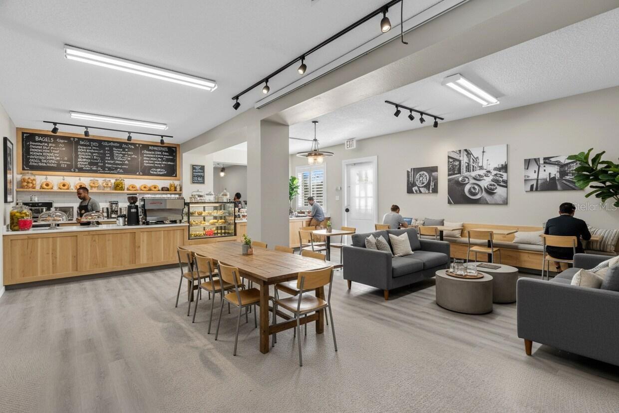 Listing photo id 3 for 800 Pasadena Avenue S