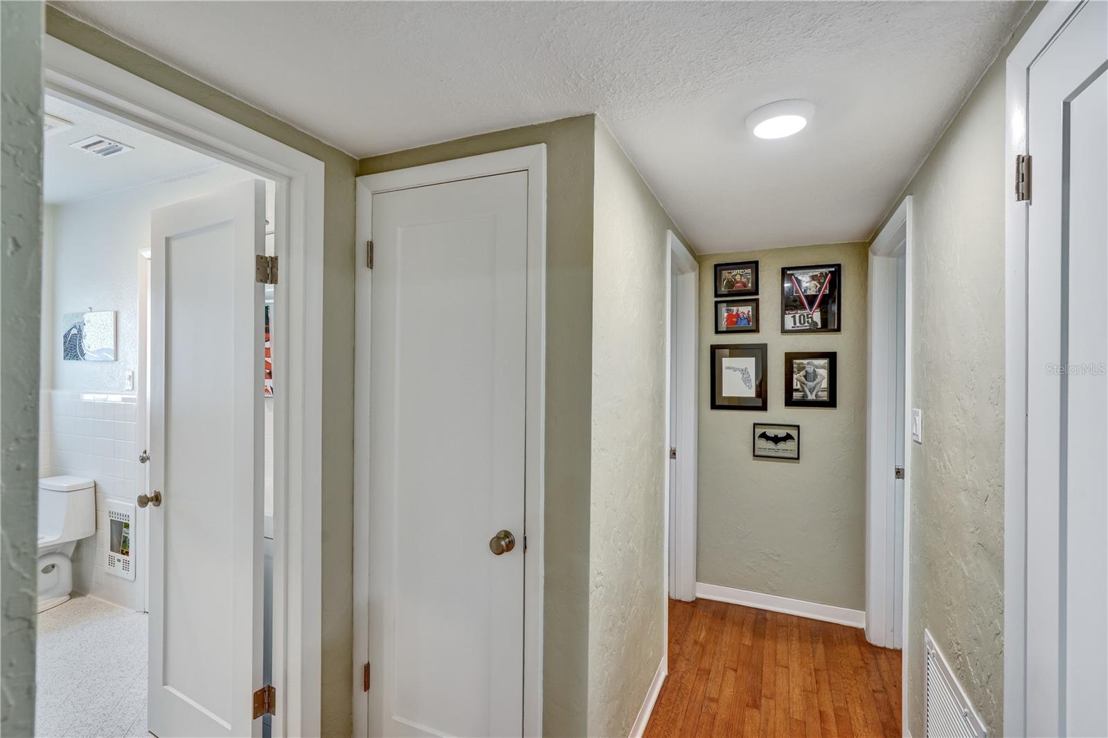 Image 16 of 32 For 4660 22nd Avenue S