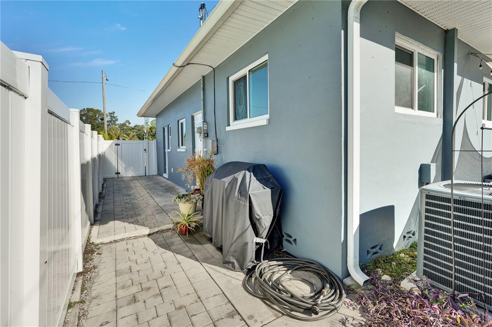 Image 27 of 32 For 4660 22nd Avenue S