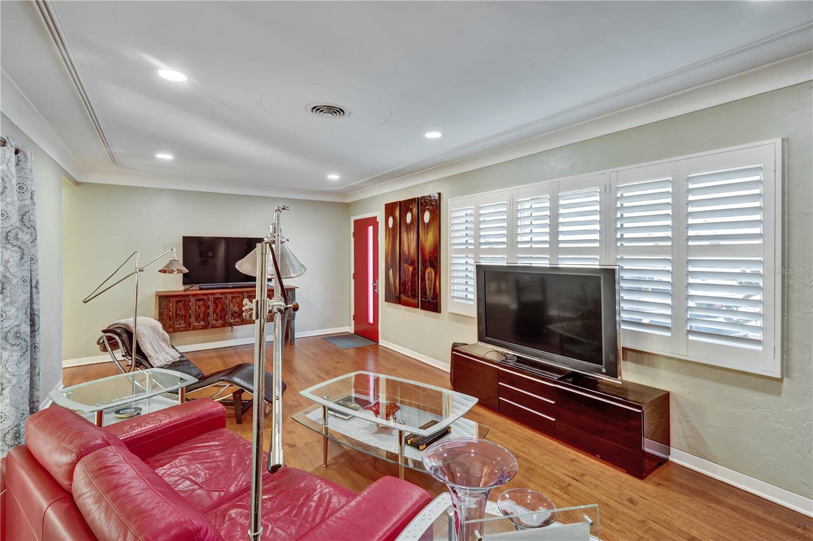 Image 3 of 32 For 4660 22nd Avenue S