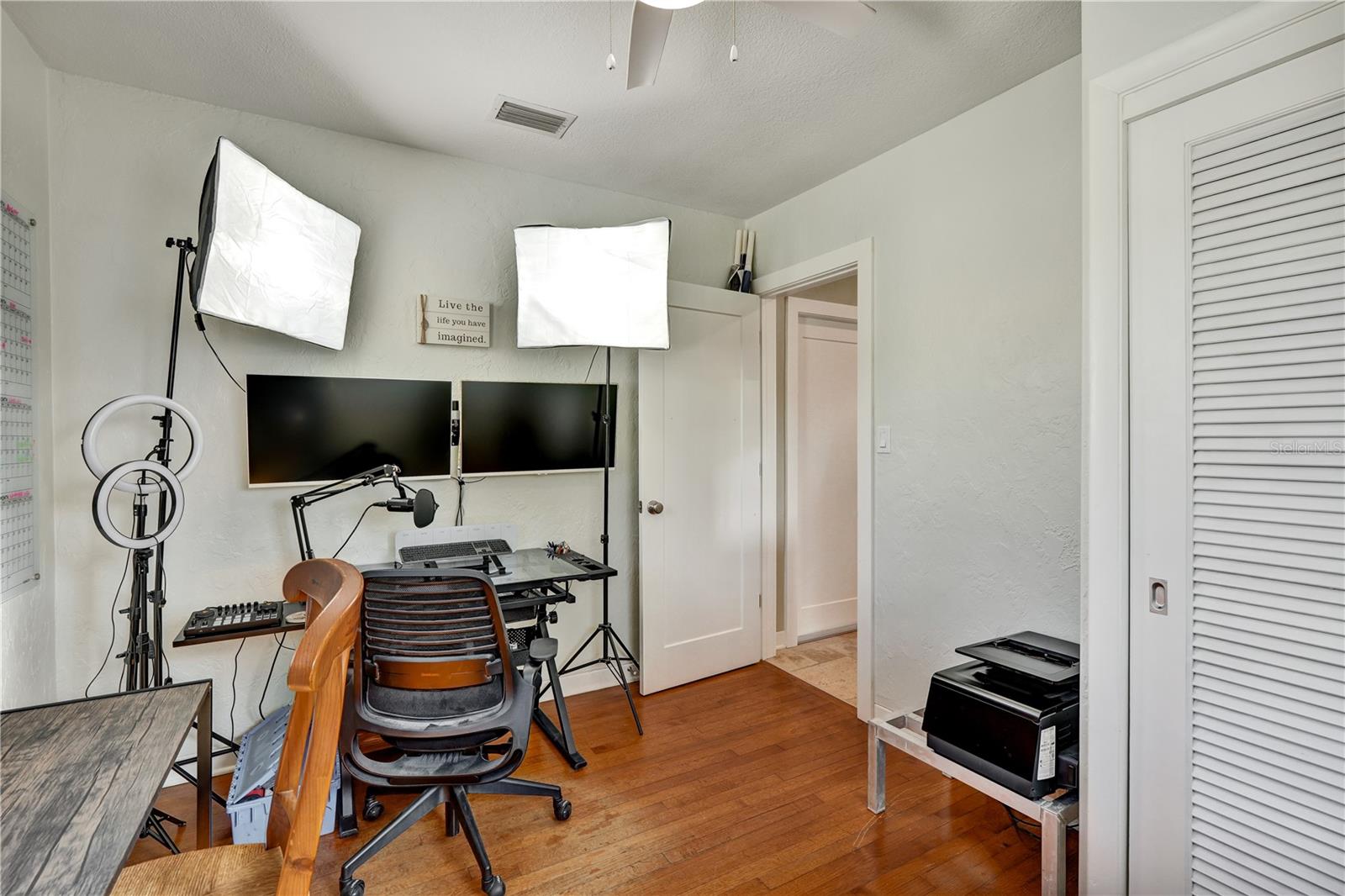 Image 7 of 32 For 4660 22nd Avenue S