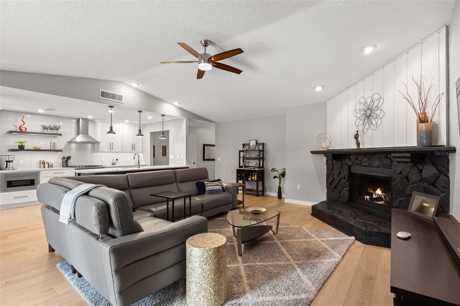 Image 15 of 36 For 2420 Osprey Avenue