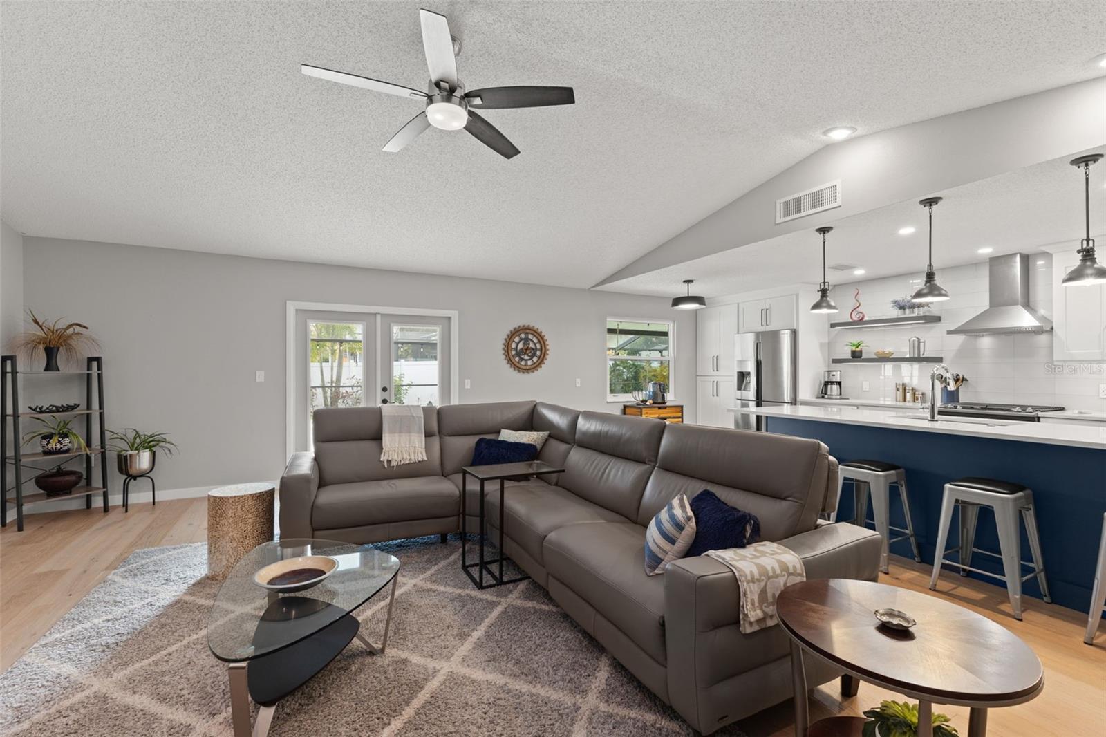 Image 16 of 36 For 2420 Osprey Avenue