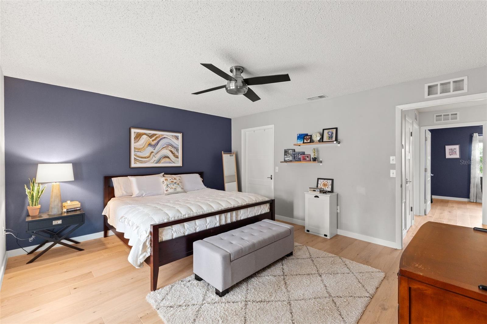 Image 18 of 36 For 2420 Osprey Avenue