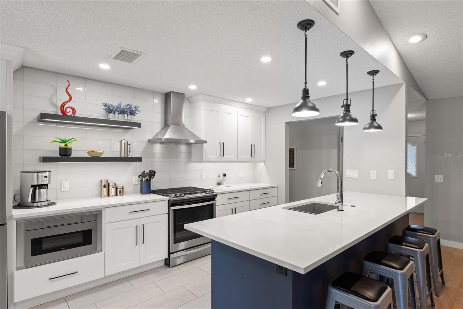 Image 3 of 36 For 2420 Osprey Avenue