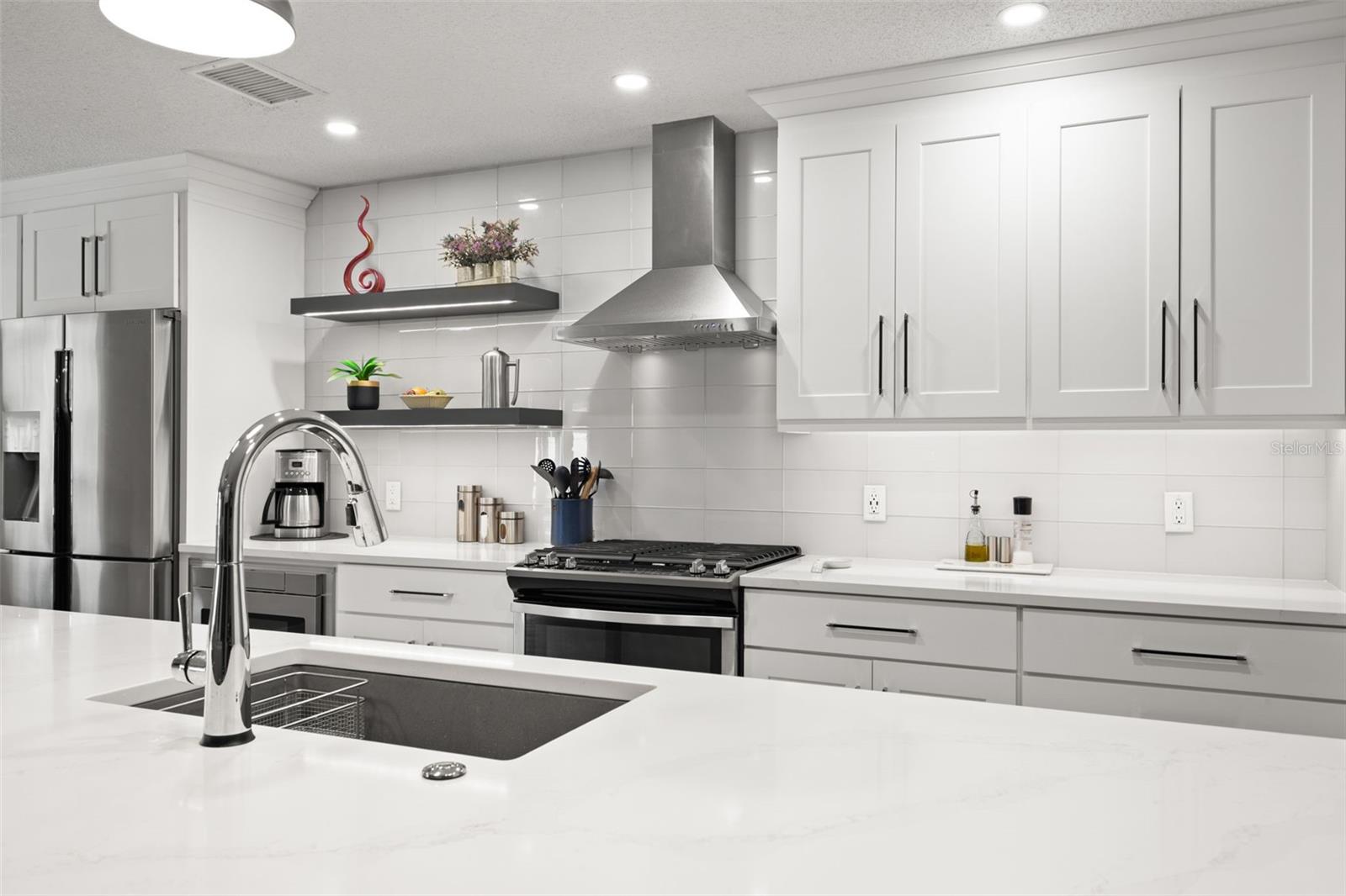 Image 4 of 36 For 2420 Osprey Avenue