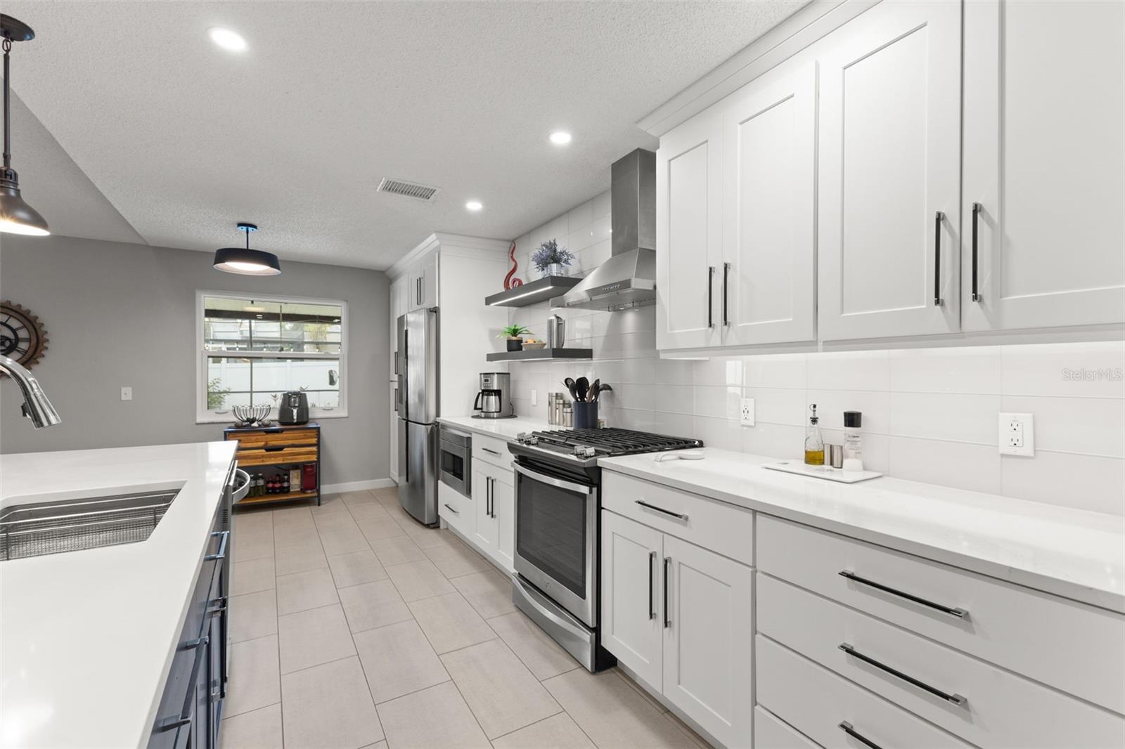 Image 6 of 36 For 2420 Osprey Avenue