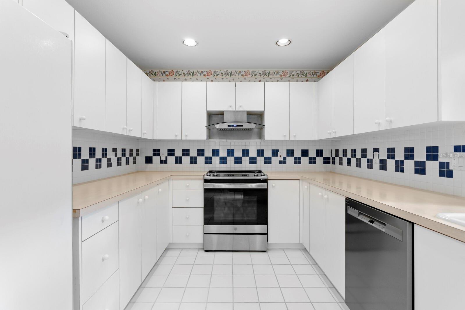 Image 17 of 61 For 17716 Nathans Drive