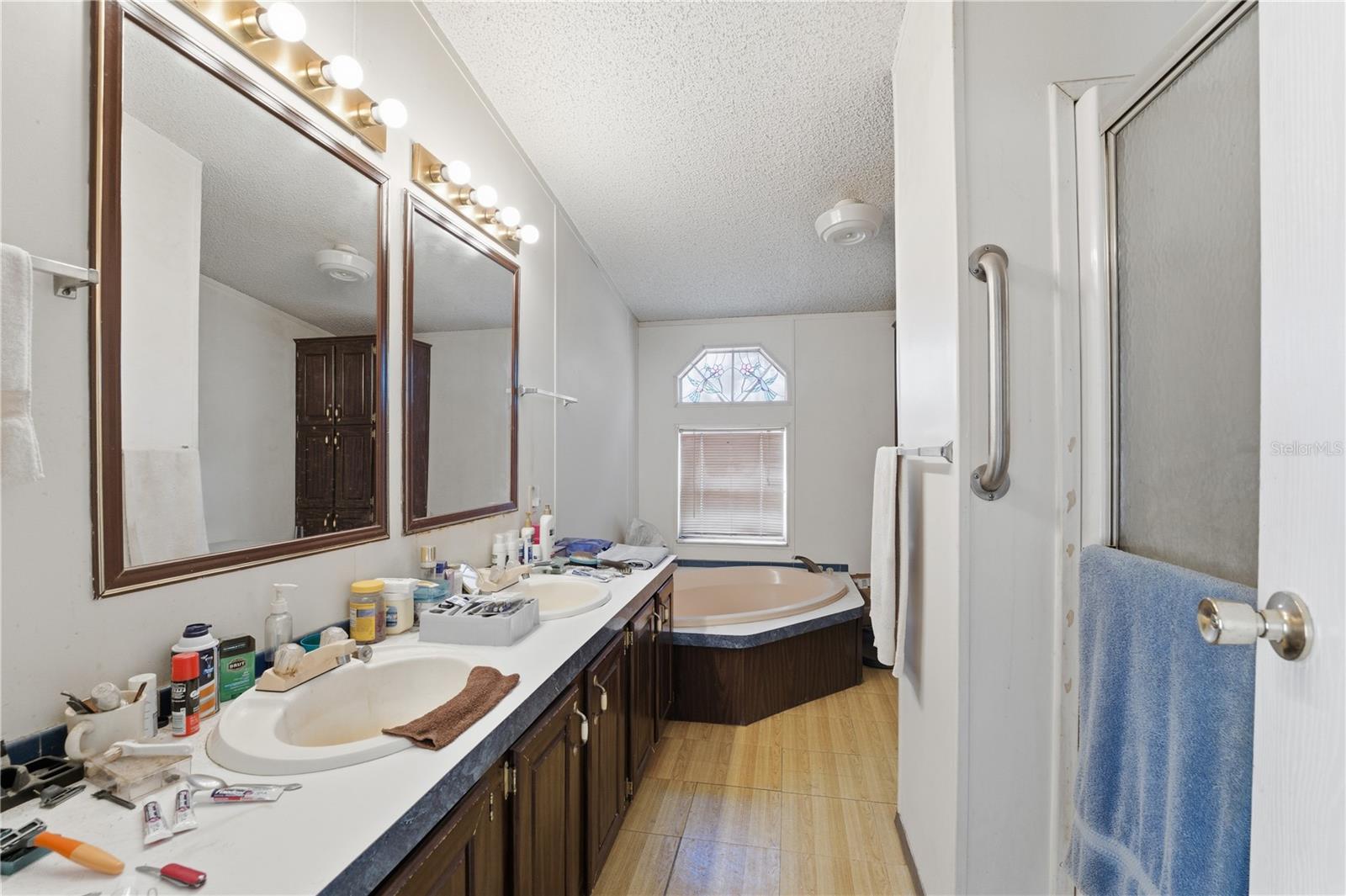 Image 18 of 46 For 10029 Chestnut Drive