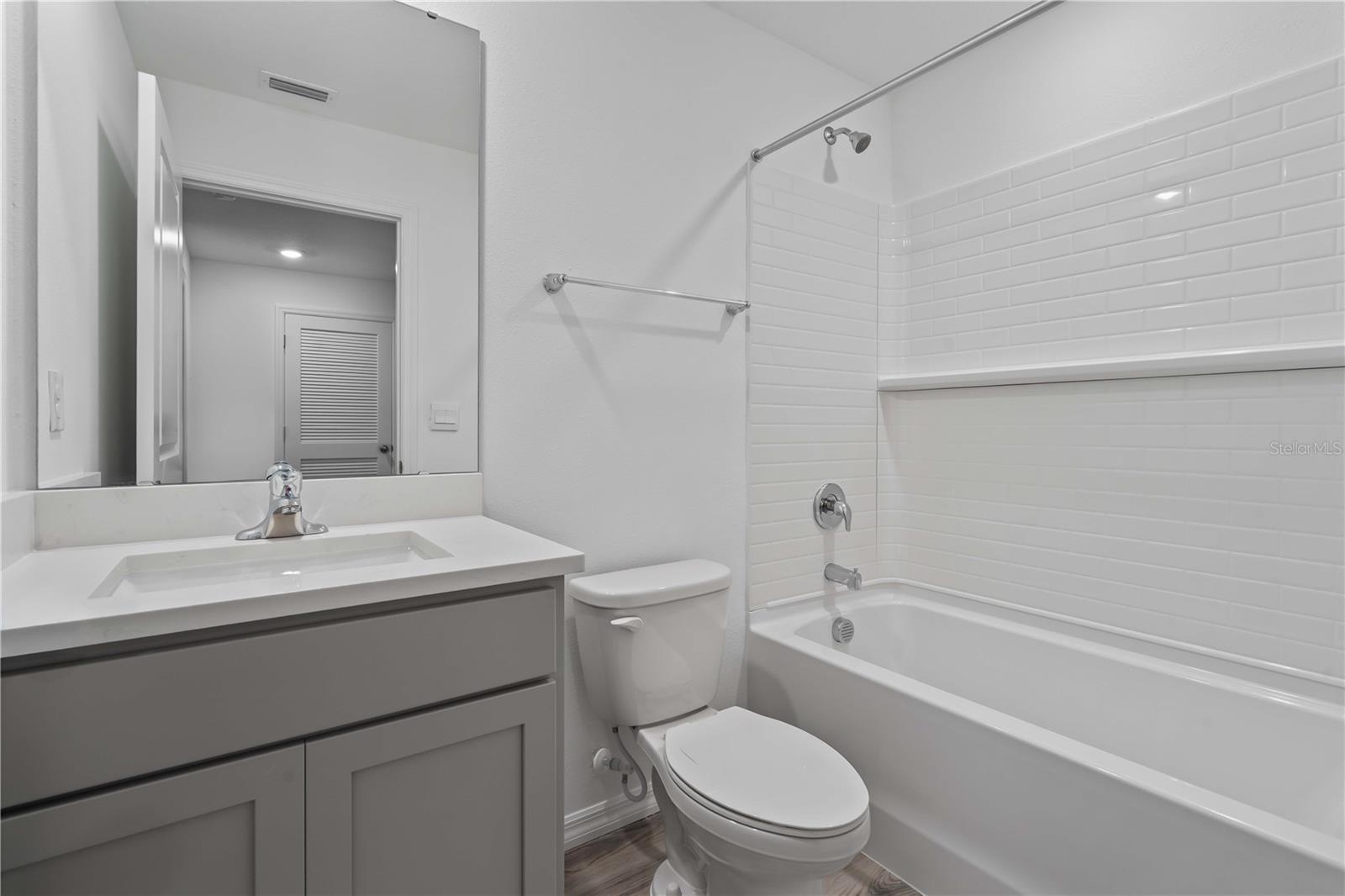 Image 34 of 36 For 959 Spotted Egret Loop