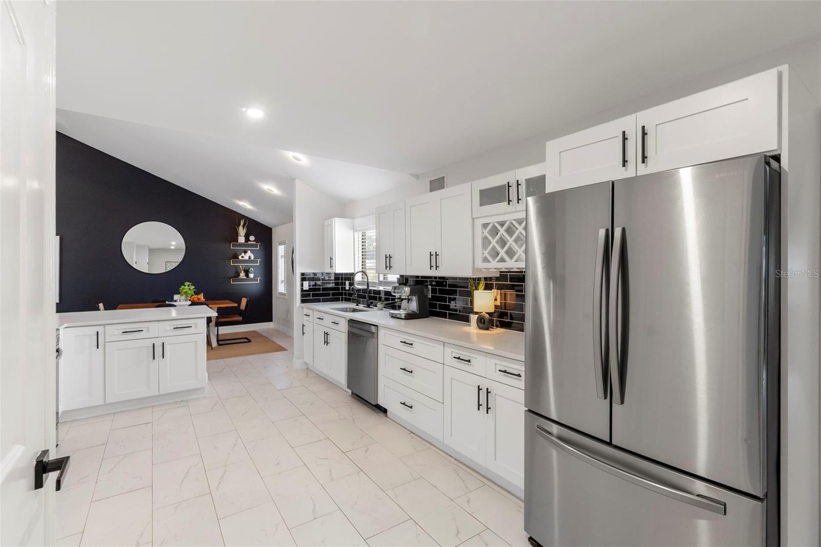 Image 11 of 49 For 1008 Michigan Boulevard