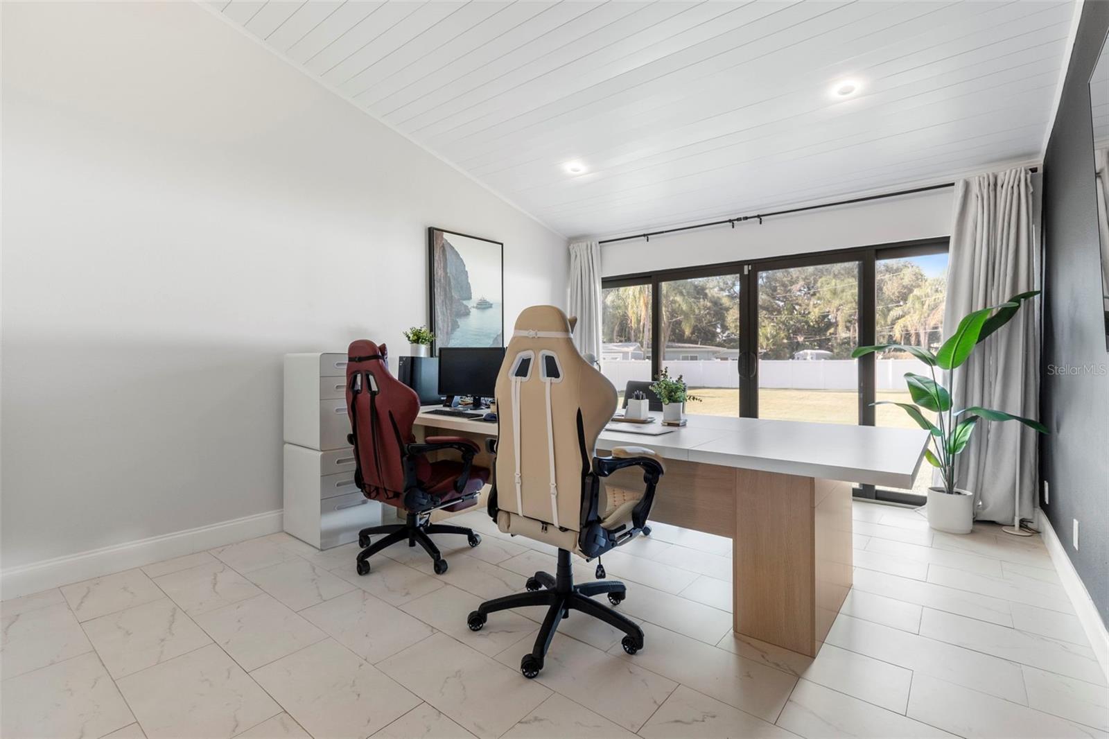 Image 19 of 49 For 1008 Michigan Boulevard