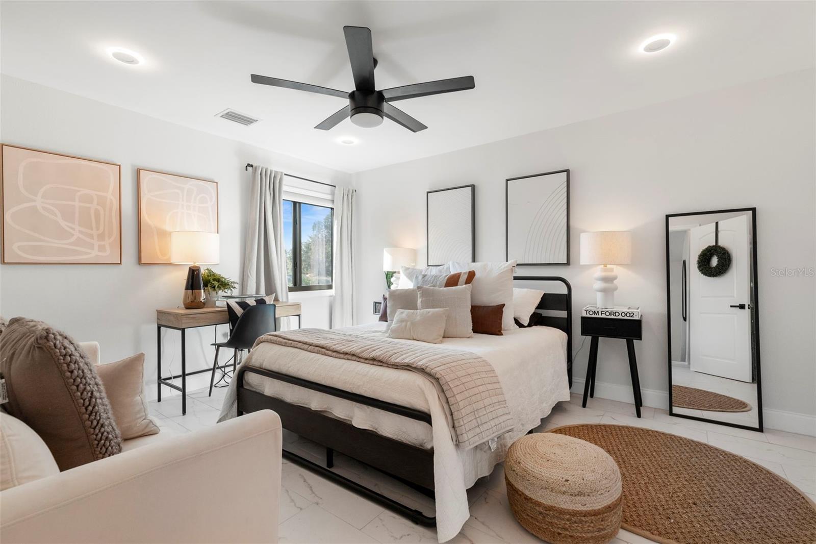 Image 24 of 49 For 1008 Michigan Boulevard