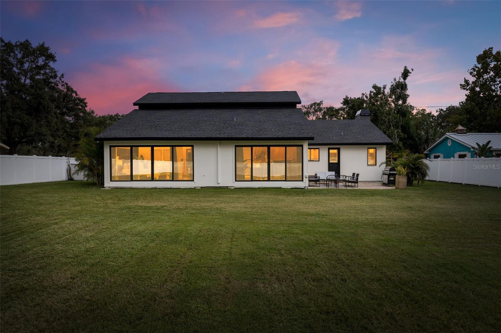 Image 41 of 49 For 1008 Michigan Boulevard