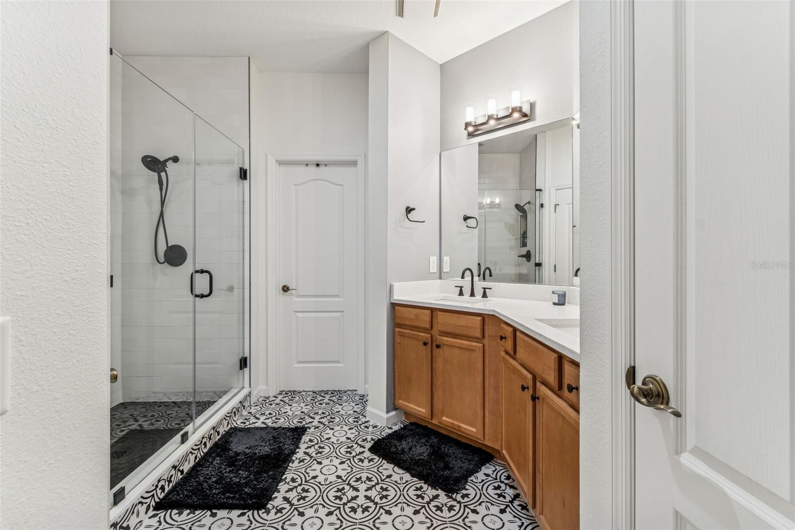 Image 21 of 67 For 10659 Whittington Court