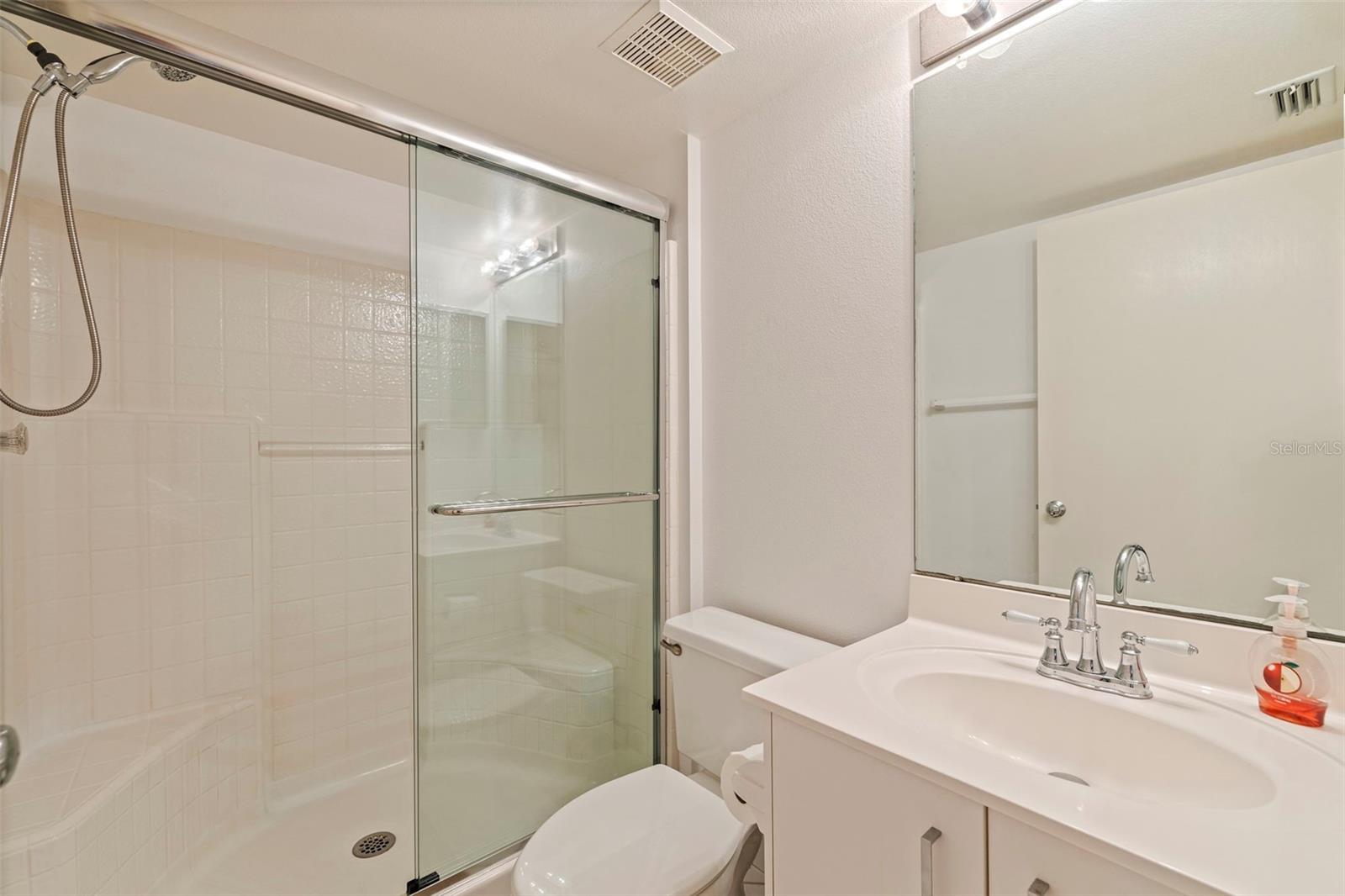 Image 17 of 21 For 6105 Bahia Del Mar Circle 683