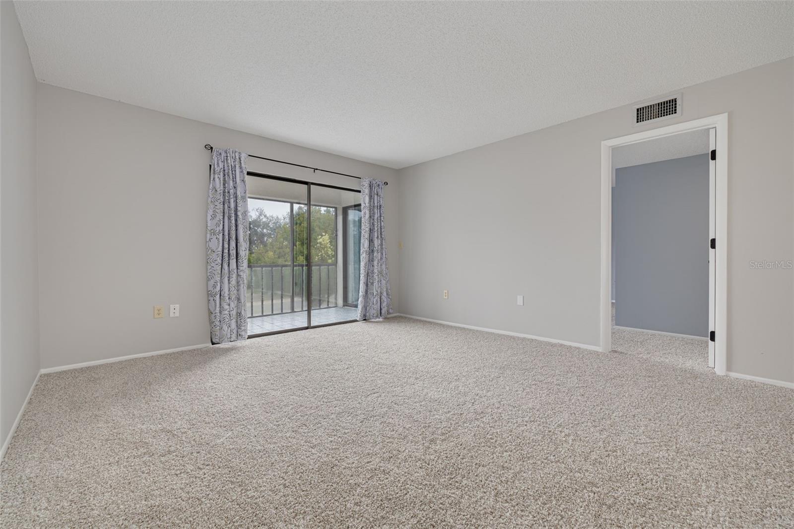 Image 10 of 23 For 218 Caryl Way  218