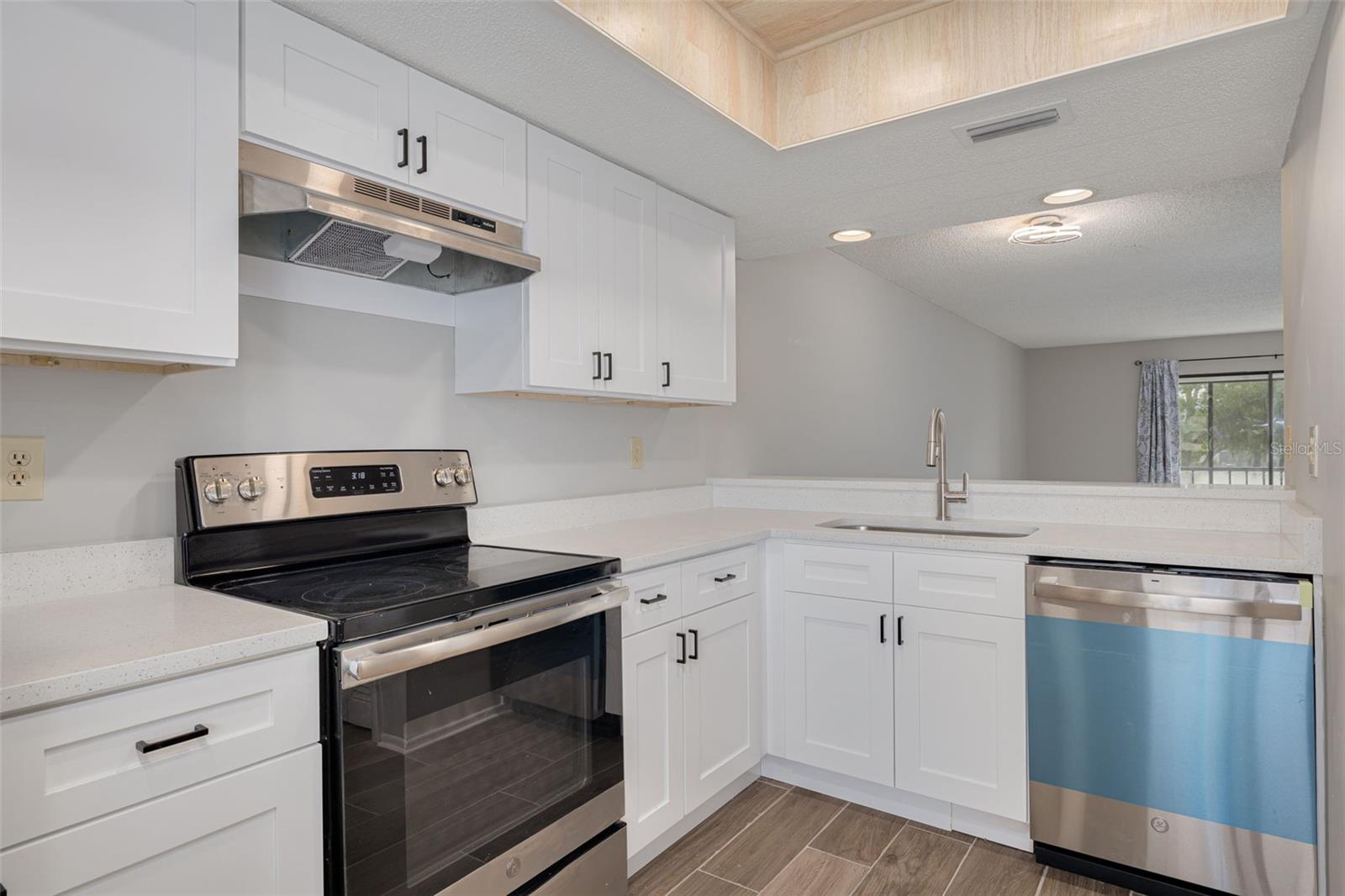 Image 3 of 23 For 218 Caryl Way  218