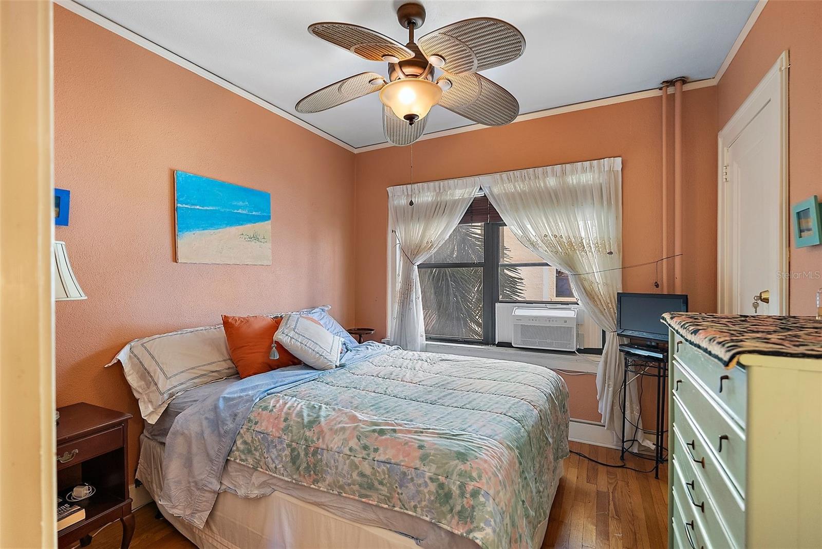 Image 13 of 22 For 130 4th Avenue N 414