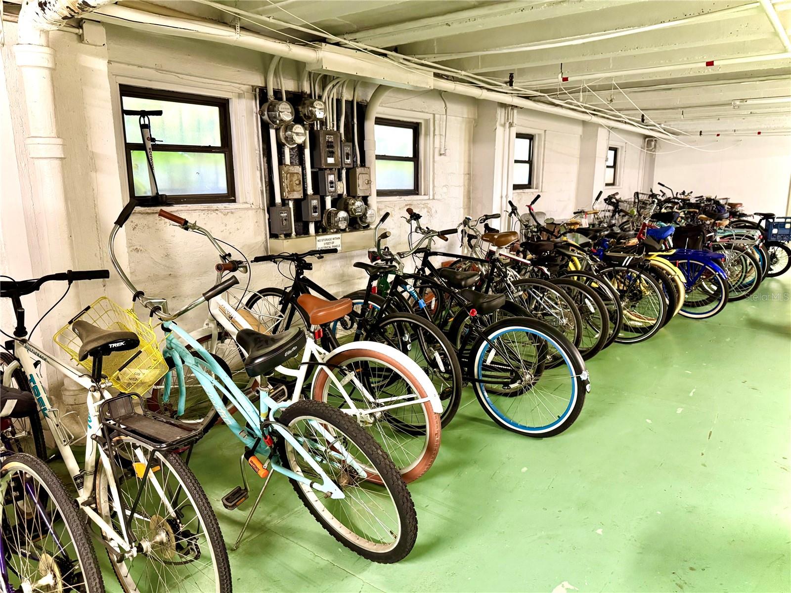 Image 19 of 22 For 130 4th Avenue N 414