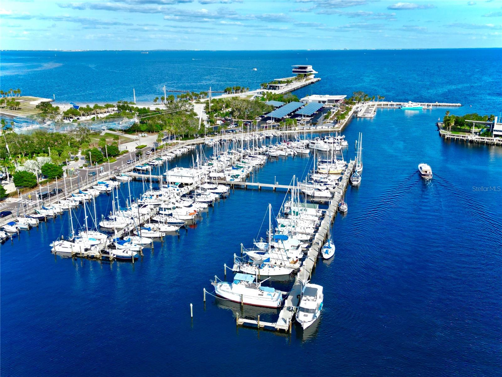 Image 20 of 22 For 130 4th Avenue N 414