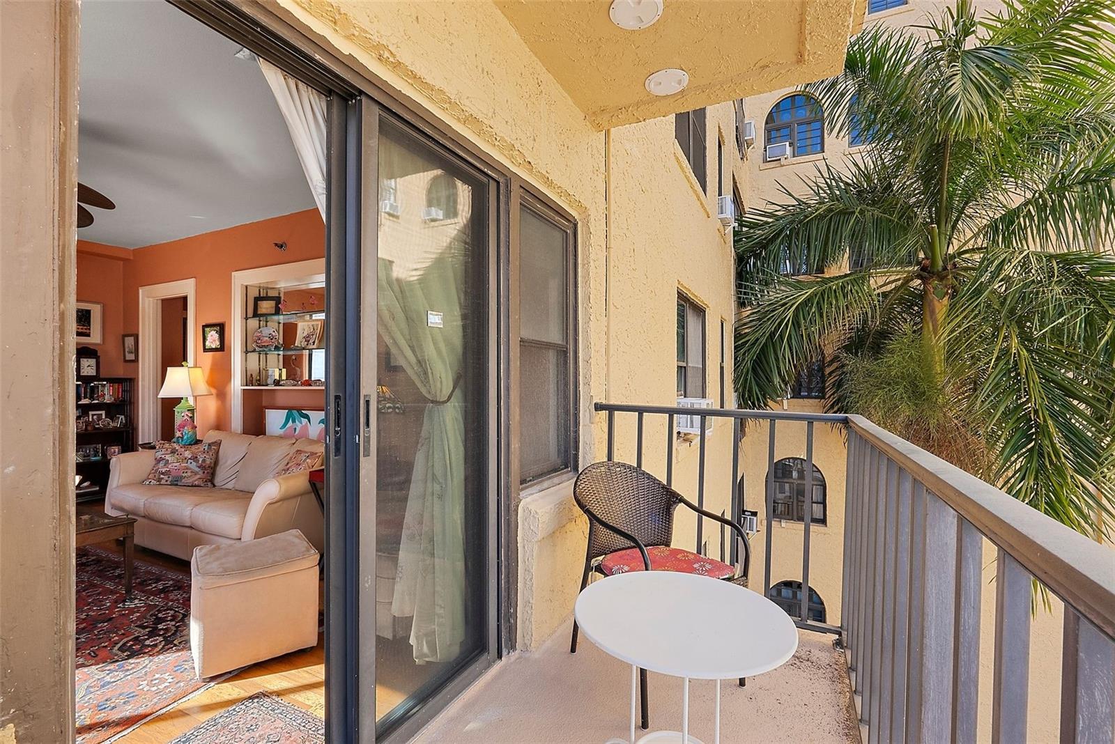 Image 7 of 22 For 130 4th Avenue N 414