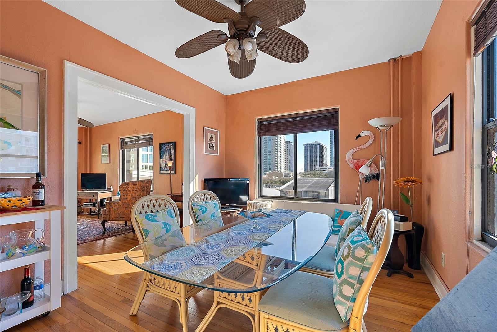 Image 8 of 22 For 130 4th Avenue N 414