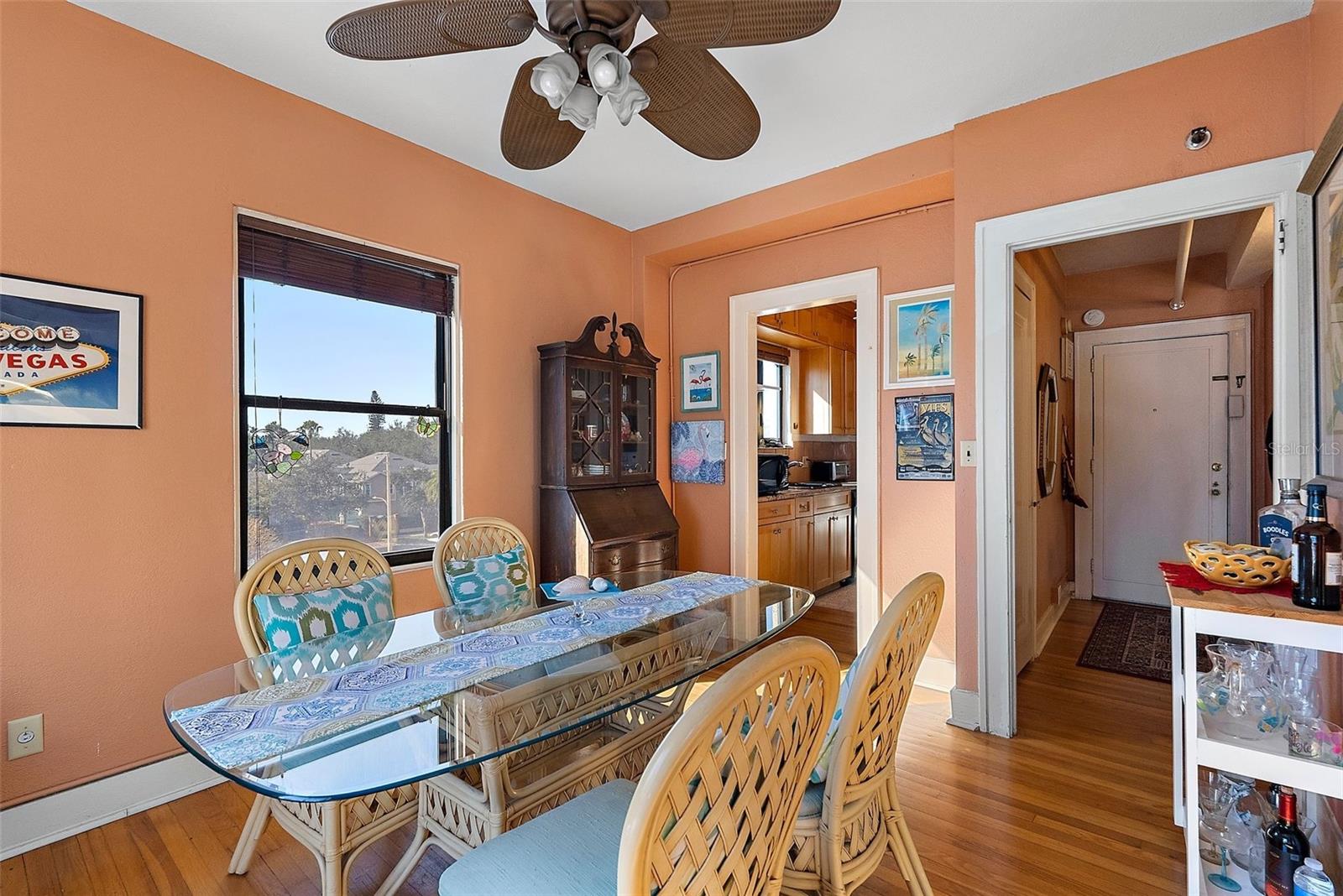 Image 9 of 22 For 130 4th Avenue N 414