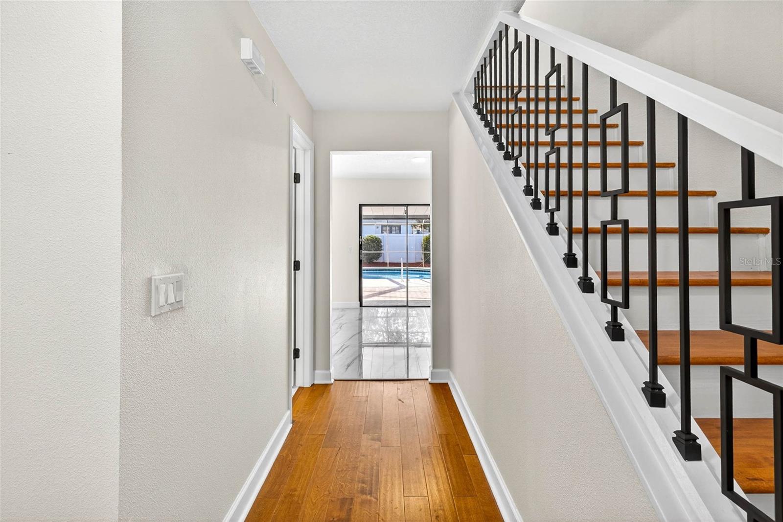 Image 3 of 39 For 3909 Braesgate Lane