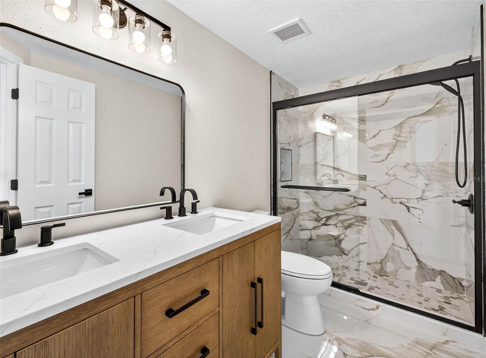 Image 32 of 39 For 3909 Braesgate Lane