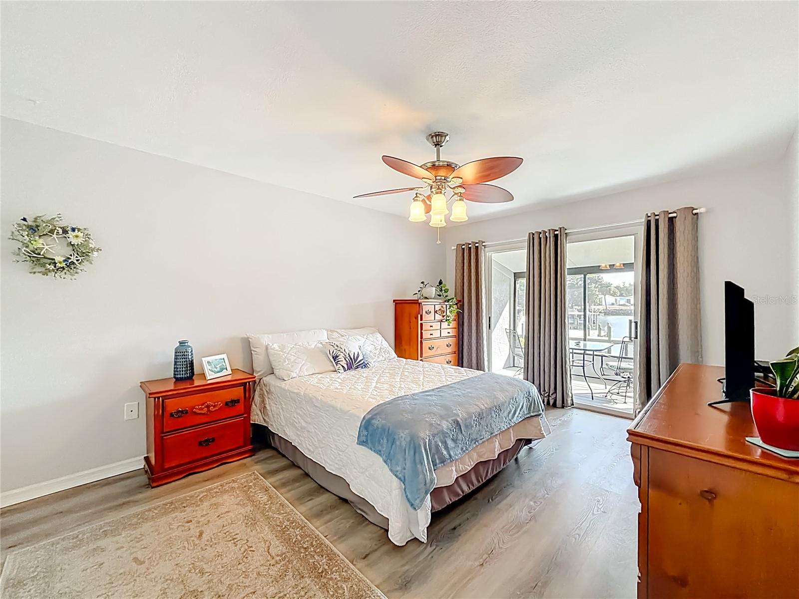 Image 17 of 61 For 11006 Cove Harbor Drive 16