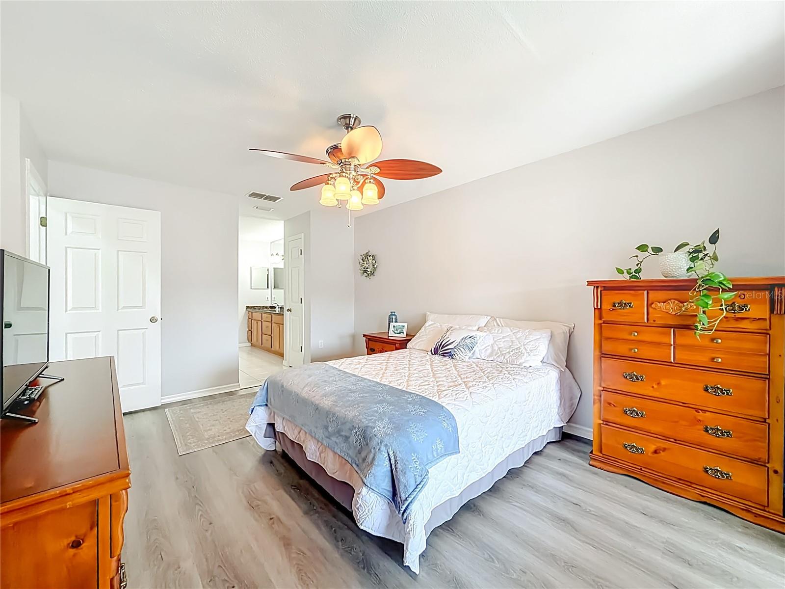 Image 18 of 61 For 11006 Cove Harbor Drive 16