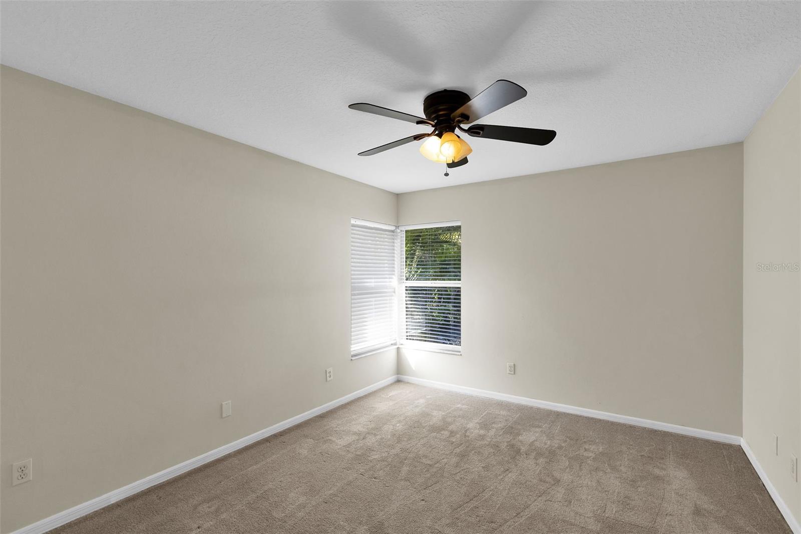 Image 18 of 38 For 6834 34th Avenue E