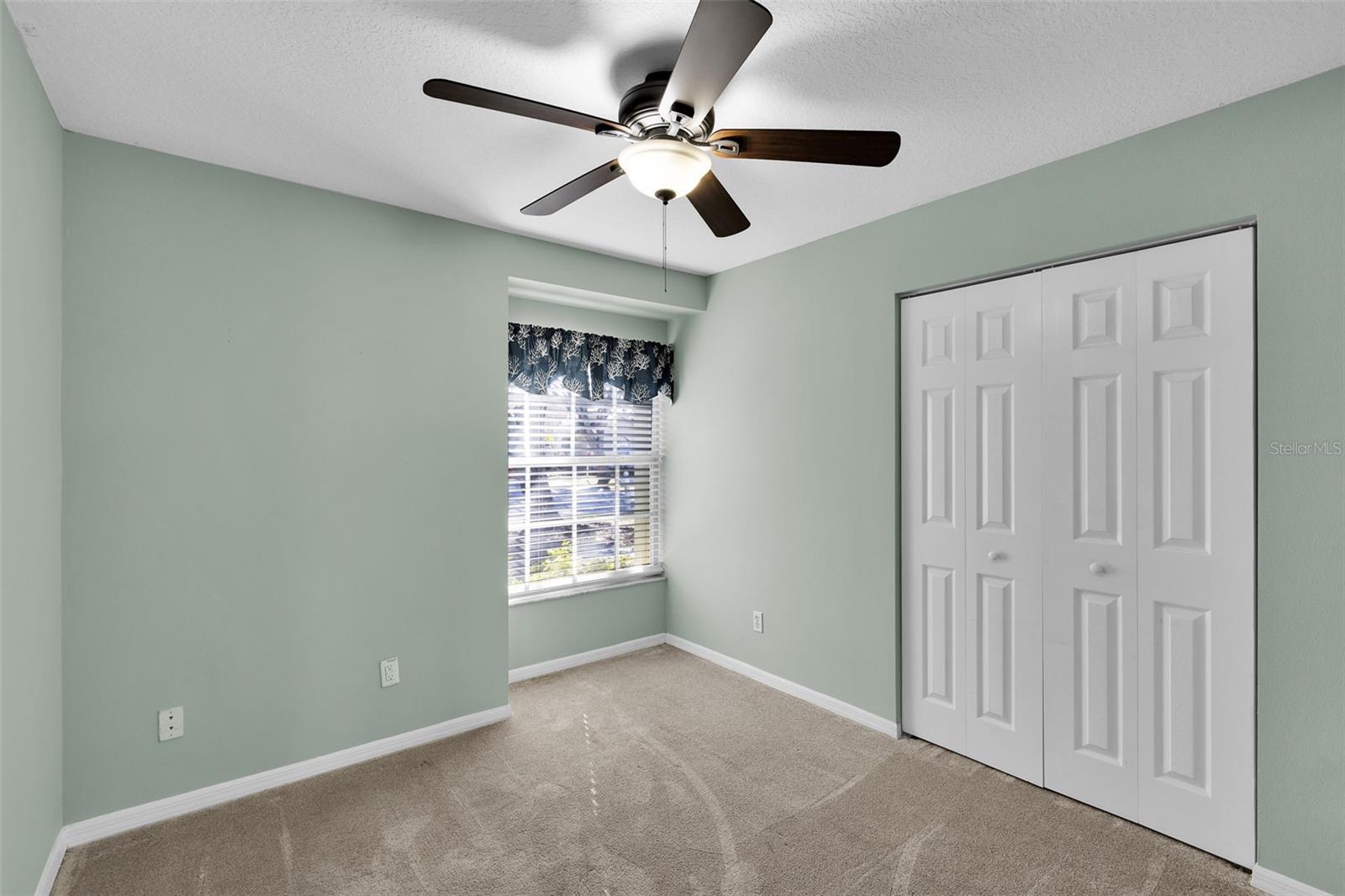 Image 6 of 38 For 6834 34th Avenue E