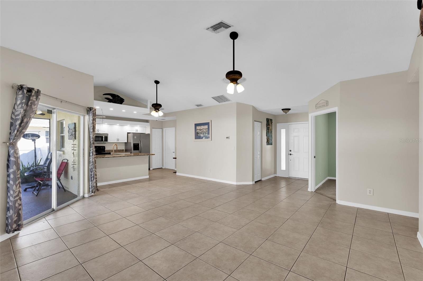 Image 9 of 38 For 6834 34th Avenue E