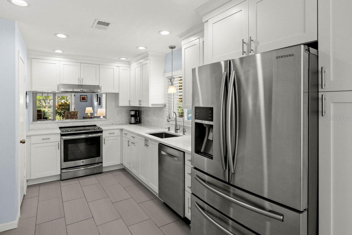 Image 11 of 60 For 870 Loch Linnhe Lane 125