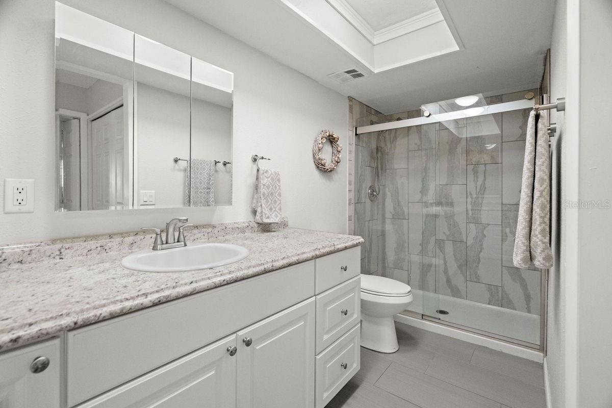 Image 18 of 60 For 870 Loch Linnhe Lane 125