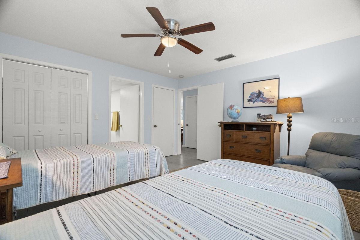 Image 20 of 60 For 870 Loch Linnhe Lane 125