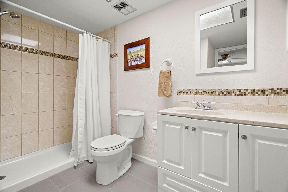 Image 21 of 60 For 870 Loch Linnhe Lane 125