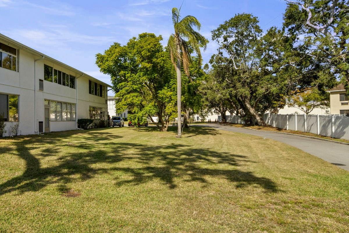 Image 27 of 60 For 870 Loch Linnhe Lane 125