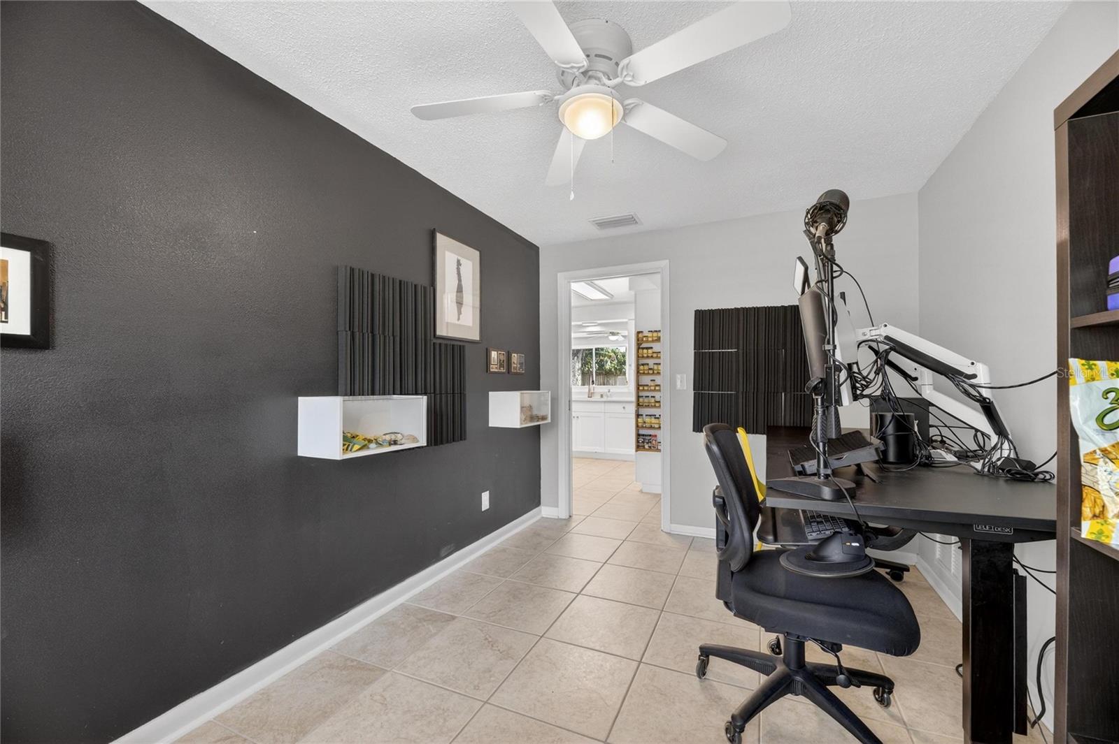 Image 17 of 55 For 1511 Hunter Lane