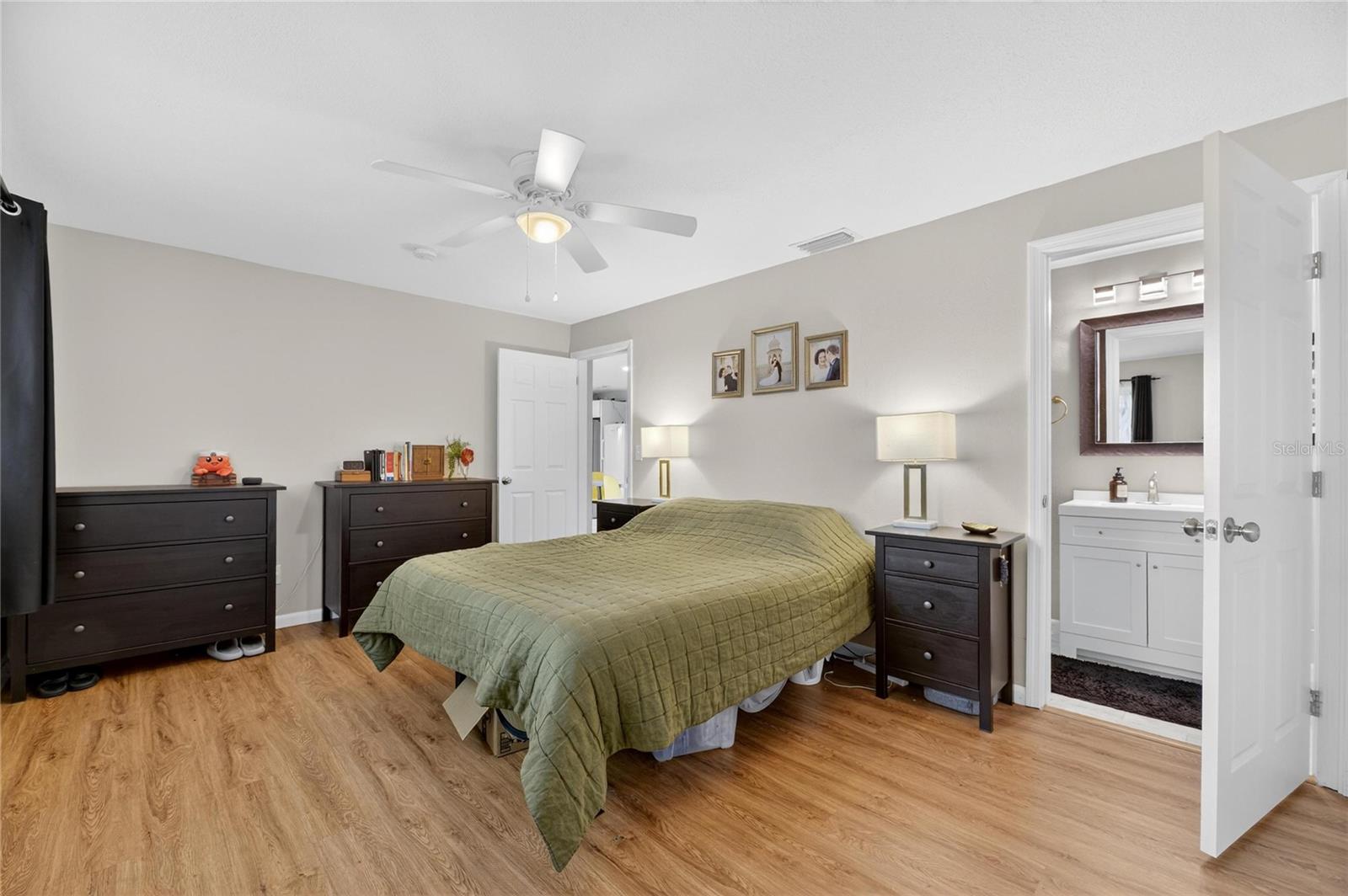 Image 23 of 55 For 1511 Hunter Lane