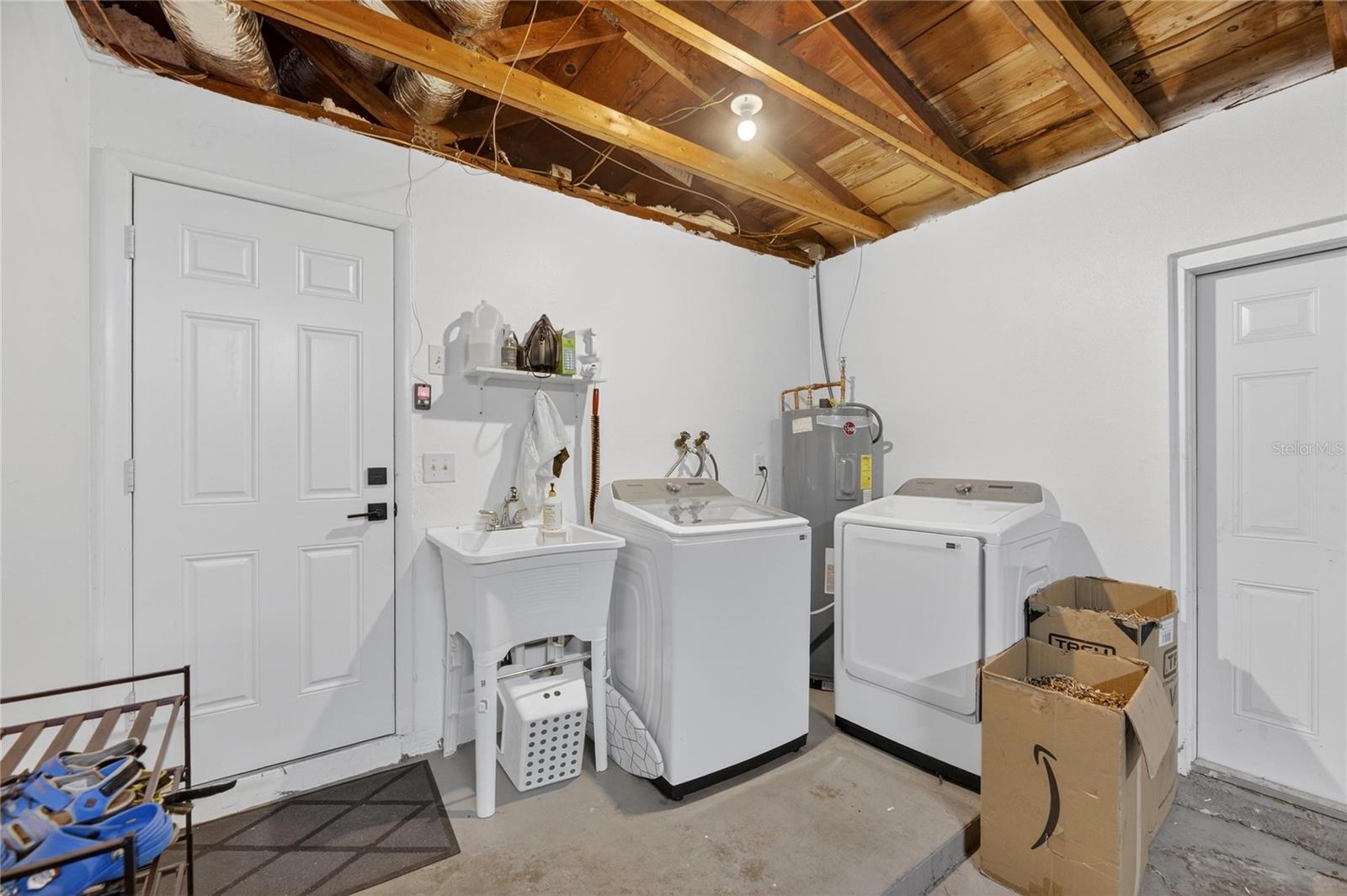 Image 39 of 55 For 1511 Hunter Lane