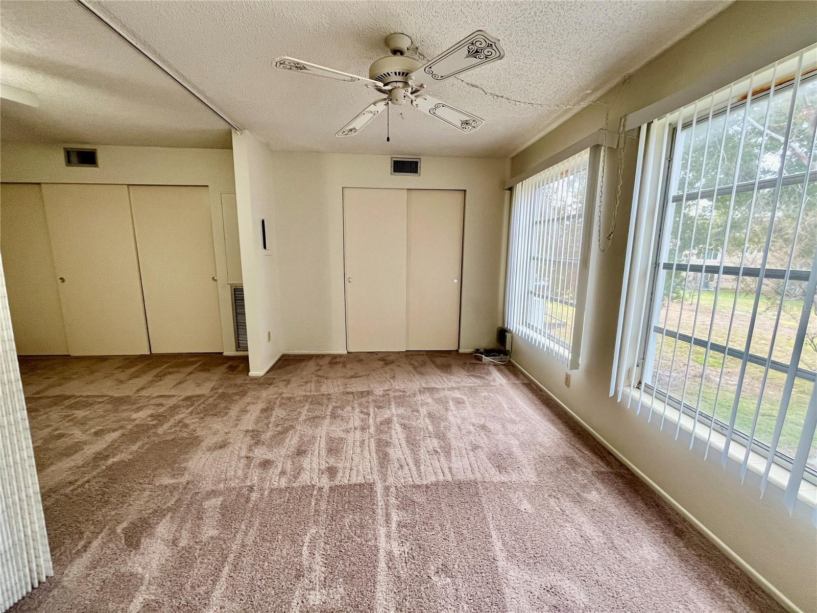 Listing photo id 13 for 2100 World Parkway Boulevard 56