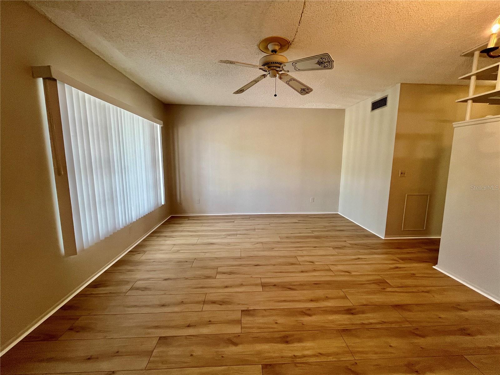 Listing photo id 2 for 2100 World Parkway Boulevard 56